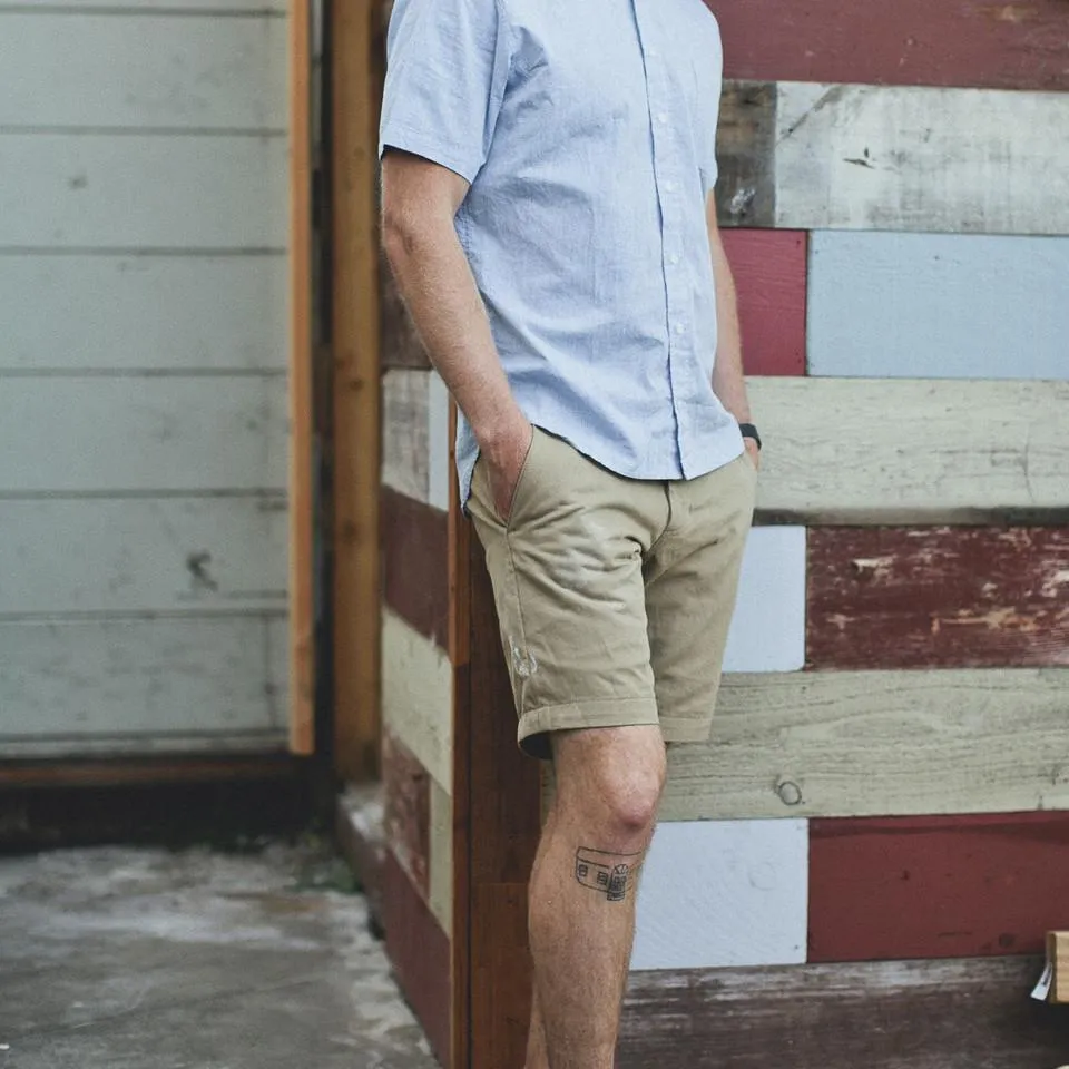 Traveler Shorts in Khaki Twill